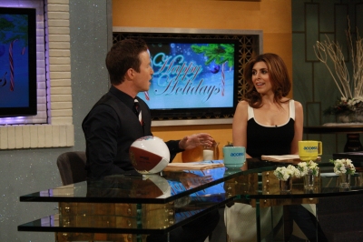 Billy Bush is joined by guest co-host Jamie-Lynn Sigler on Access Hollywood Live on December 20, 2012