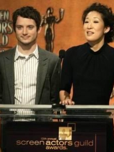 Elijah Wood & Sandra Oh announce the nominees for the SAG Awards