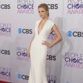 Taylor Swift arrives at the 2013 People’s Choice Awards at Nokia Theatre L.A. Live on January 9, 2013 in Los Angeles