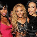 A Destiny’s Child reunion! Kelly Rowland, Beyonce and Michelle Williams are all smiles during the 2011 Billboard Music Awards at the MGM Grand Garden Arena in Las Vegas May 22, 2011