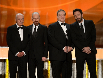 Alan Arkin, Bryan Cranston, John Goodman and Ben Affleck onstage during the 19th Annual Screen Actors Guild Awards held at The Shrine Auditorium on January 27, 2013 (Photo by Getty Images) 