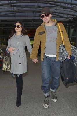 Jenna Dewan-Tatum and Channing Tatum arrive at Heathrow Airport in London on February 9, 2013
