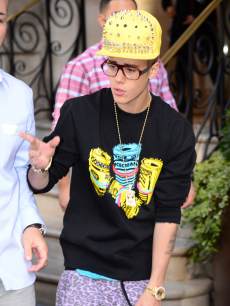 Justin Bieber is seen leaving his hotel on February 27, 2013 in London