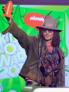 Johnny Depp accepts Favorite Movie Actor award for ‘Dark Shadows’ onstage during Nickelodeon’s 26th Annual Kids’ Choice Awards at USC Galen Center in Los Angeles on March 23, 2013