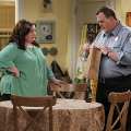 Molly (Melissa McCarthy, left) and Mike (Billy Gardell, right) in ‘Mike & Molly’ 