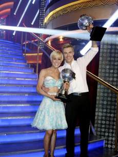 Kellie Pickler and Derek Hough celebrate winning Season 16 of ‘Dancing with the Stars’ on May 21, 2013