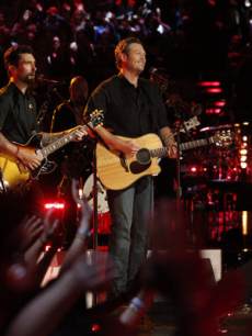 The four coaches perform on ‘The Voice,’ June 17, 2013