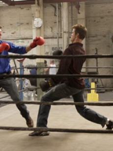Josh Duhamel and Jerry O'Connell duke it out!