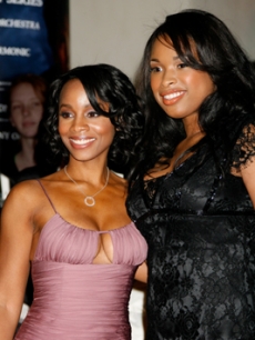 Hudson, Jennifer - Anika Noni Rose SANTA BARBARA FILM FESTIVAL 1 29 &rsquo;07 AP 1