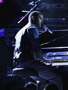 Justin Timberlake performs 'What Goes Around Comes Around'