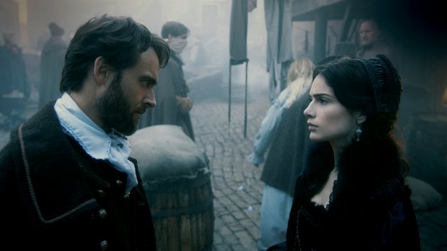 Stuart Townsend and Janet Montgomery in WGN America’s ‘Salem’ Season 2 (WGN)