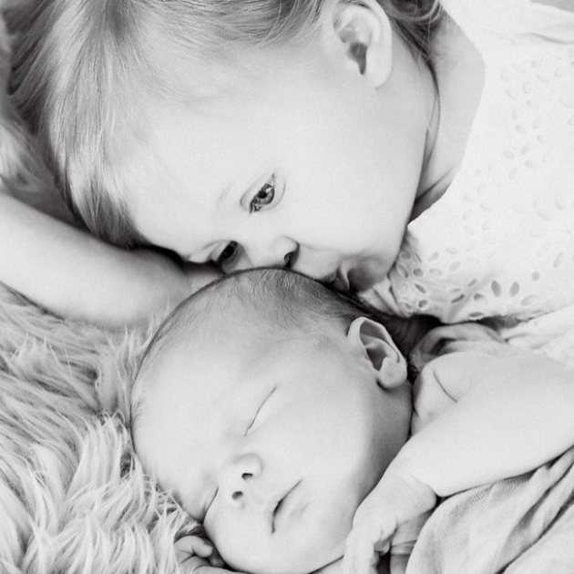 Beverley Mitchell’s children - Hutton and Kenzie (Instagram)