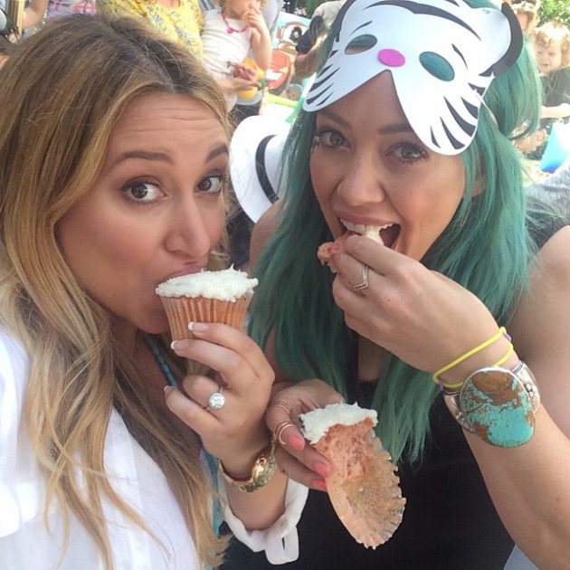 Haylie Duff posted this photo eating cupcakes with sister Hilary Duff at Luca’s third birthday party on March 21, 2015 (Instagram)