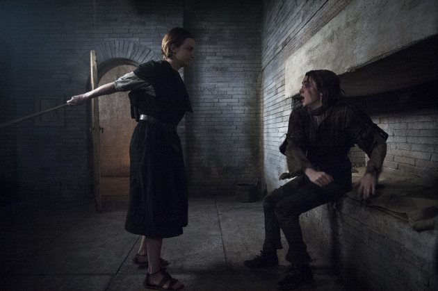 Faye Marsay as Waif and Maisie Williams as Arya Stark (Helen Sloan/HBO)