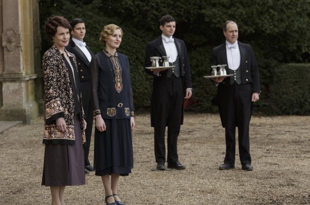 Elizabeth McGovern as Lady Cora, Rob James-Collier as Thomas and Laura Carmichael as Lady Edith in ‘Downton Abbey’ Season 6 on Masterpiece on PBS (Nick Briggs/Carnival Film & Television Lltd.)