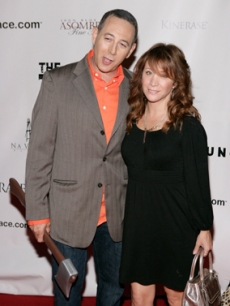 Paul Reubens arrives for the film premiere with Cheri Oteri!