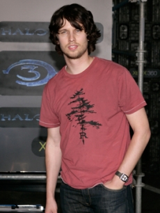 Funnyman Jon Heder also at the X-Box 360 event