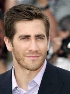 Jake Gyllenhaal gives that dreamy pensive look ..... sigh...