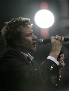 Simon Le Bon of one of Diana's favorite groups Duran Duran, performs