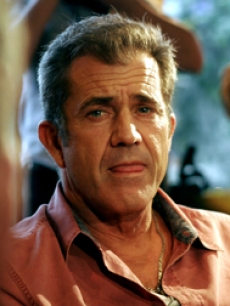 Mel Gibson talks about possible humanitarian projects in Costa Rica