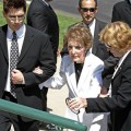 Nancy Reagan arrives to Merv Griffin's funeral