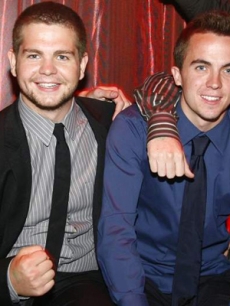 Jack Osbourne and Frankie Muniz catch Tori's show