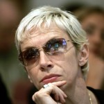 Annie Lennox en Londres en campana contra la pobreza