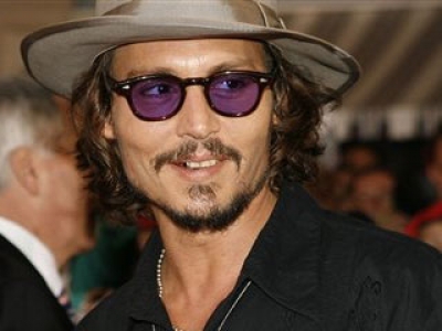 johnny depp pirates premiere blurb