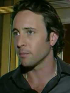 Alex Oloughlin, Moonlight, access blurb 2