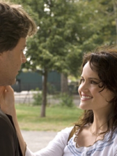 Russell Crowe and Carla Gugino