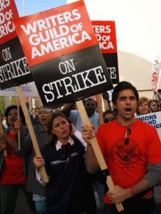john stamos maura tierney writers strike AP