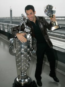Castroneves, Helio - trophies INDIANA 12 11 &rsquo;07 AP 1