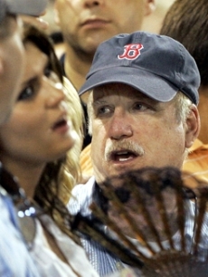 Richard Dreyfuss enjoys a Boston Red Sox game