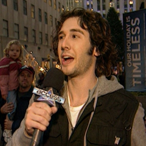Video 189409 - Josh Groban Sings 'Noel' This Christmas