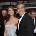 George Clooney and girlfriend Sarah Larson looking good on Oscar red carpet