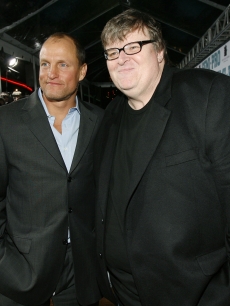 Woody Harrelson & Michael Moore catch up on the  red carpet