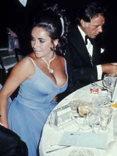 Elizabeth Taylor a Best Actress Nominee at the 1970 Academy Awards wearing Edith Head. 