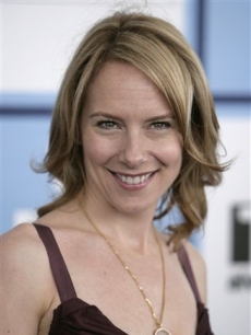 Amy Ryan arrives at the 2008 Independent Spirit Awards