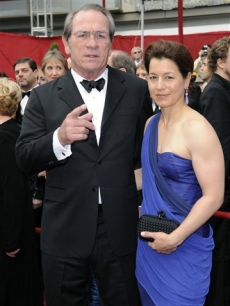Oscar nominee Tommy Lee Jones and wife shine on the Oscar red carpet