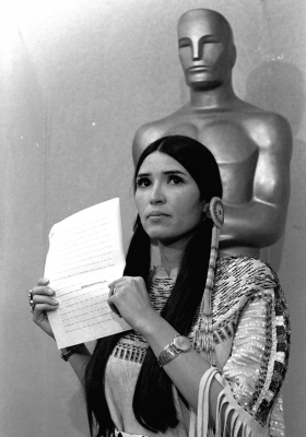 Marlon Brando sent this Native American woman to refuse his Oscar in 1973.
