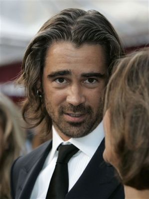 Dublin-born actor Colin Farrell looks fetching on the Oscar red carpet 