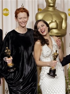 Daniel Day-Lewis, Tilda Swinton, Marion Cotillard and Javier Barden celebrate their Oscar wins!