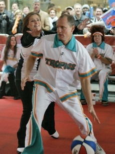 Woody Harrelson, from 'Semi-Pro,' plays basketball against Meredith Vieira, on the 'Today' show