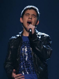 David Archuleta wows on 'Idol' with 'Imagine' on Feb. 26