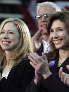Mary Steenbergen and Ted Danson join Chelsea Clinton in Texas