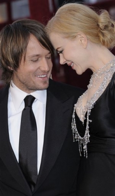 Nicole Kidman and Keith Urban looking radiant on the red carpet at Oscar 2008