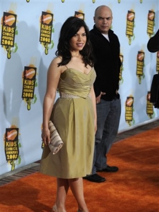America Ferrera arrives at the 21st Annual Kids' Choice Awards