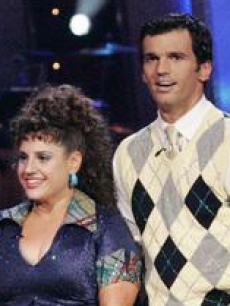 Marissa Jaret Winokur and partner Tony Dovolani 