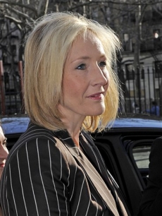 J.K. Rowling arrives to court (April 14, 2008)