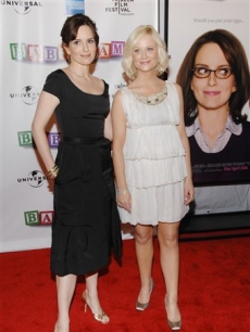 Tina Fey and Amy Poehler attend the premiere of ‘Baby Mama’ 